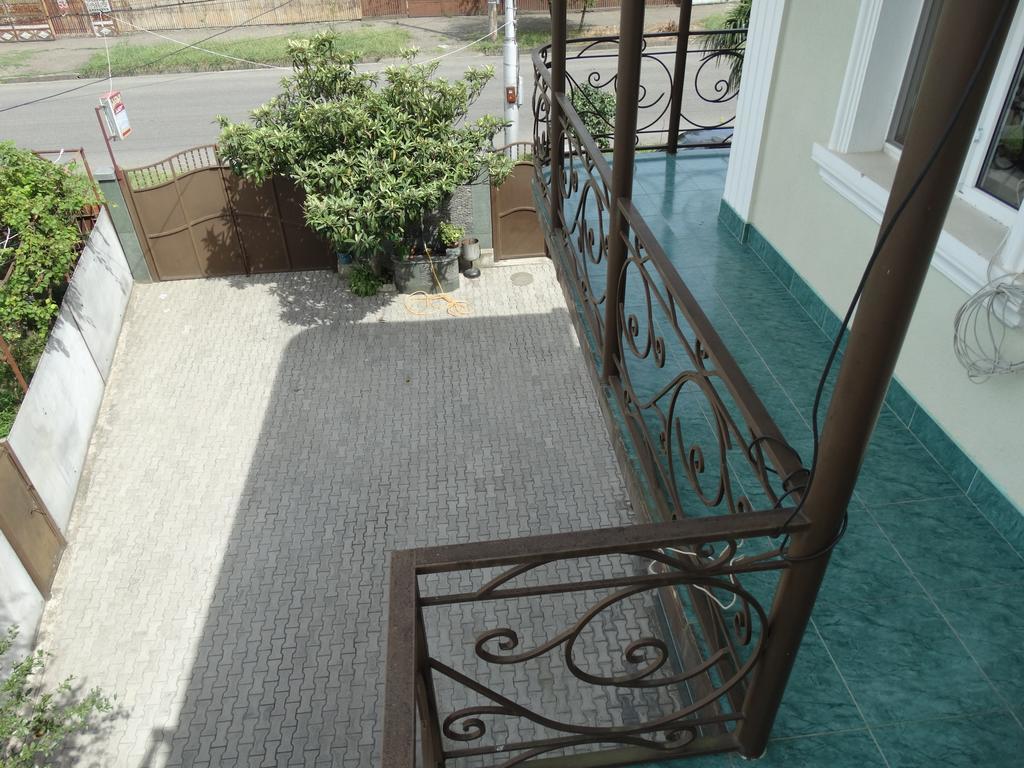 Hotel Sano Кутаїсі Екстер'єр фото