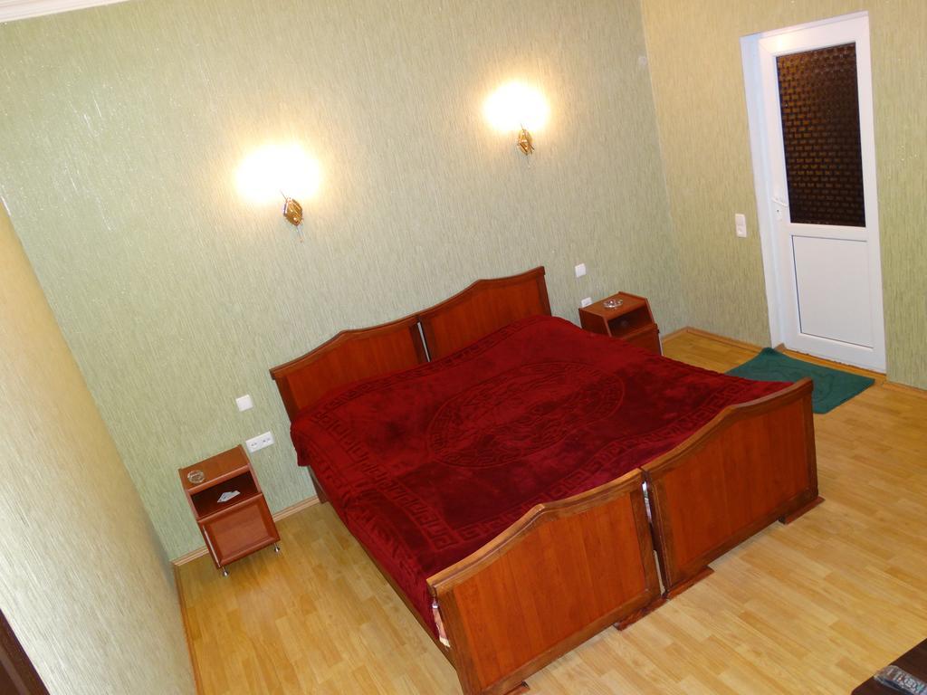 Hotel Sano Кутаїсі Номер фото